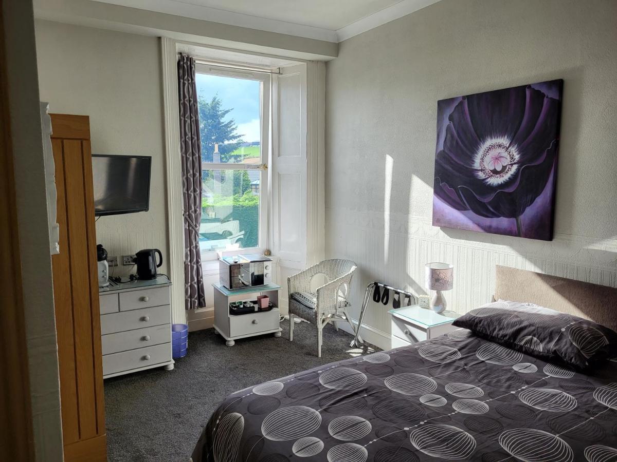 Macbeth Arms Bed & Breakfast Lumphanan Luaran gambar